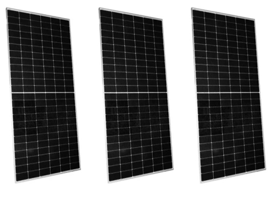 O módulo o mais alto dos painéis solares das saídas de potência do OEM 540W para o sistema solar